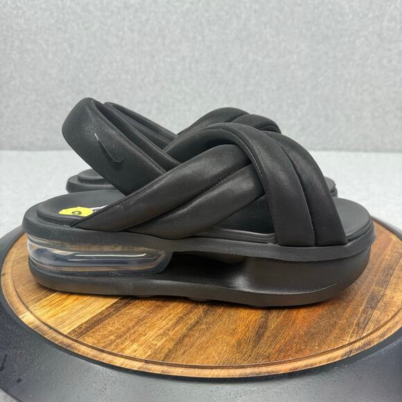 Nike Women's Air Max ISLA Sandals Women's 9 - Triple Black (FJ5929-003) - Picture 1 of 7